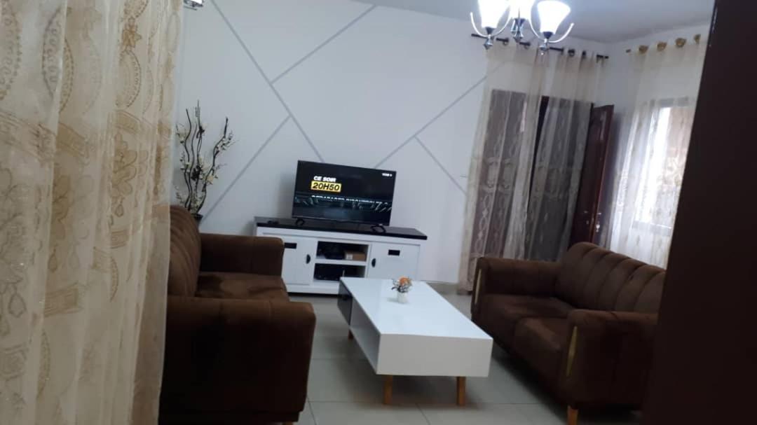 Ferienwohnung Signorile Jo 2 Yaoundé Exterior foto